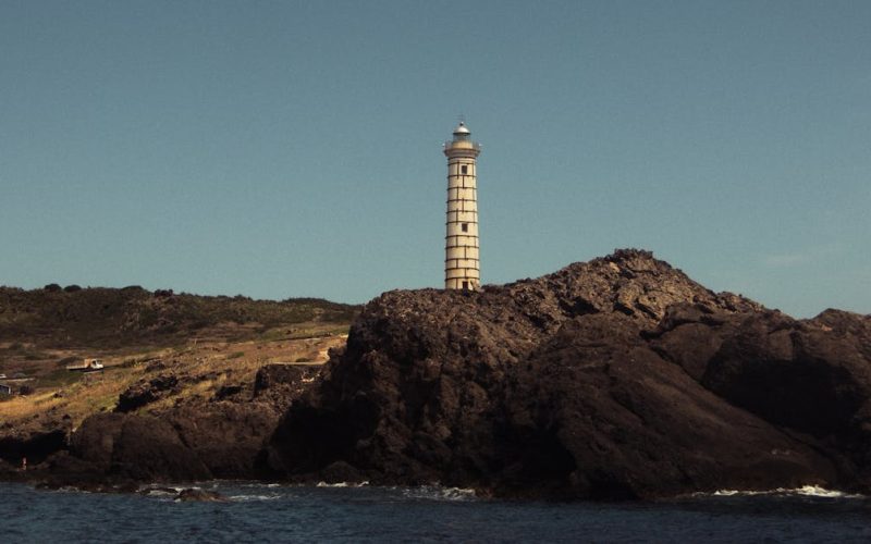 Estrategias creativas para innovar dentro de las empresas o emprendimientos.