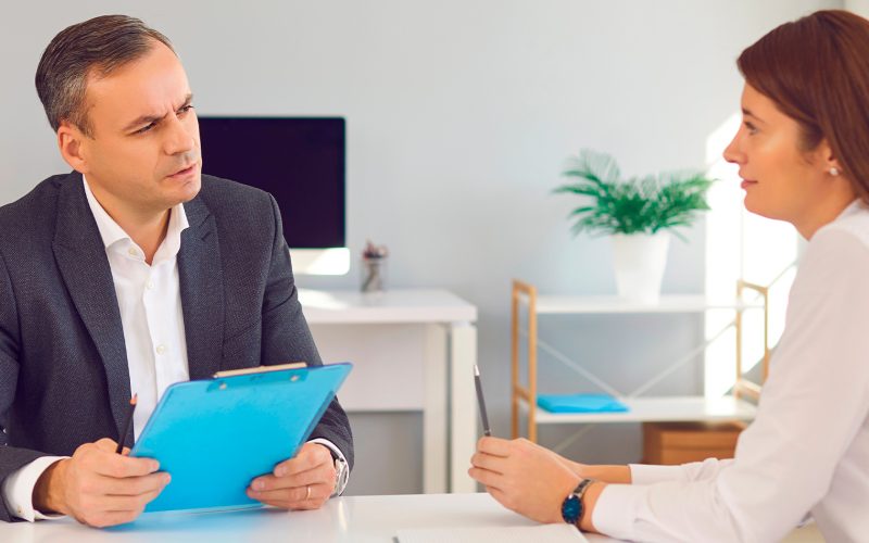 El desafío de encontrar empleo para los jóvenes en este momento (y qué habilidades recomiendan los expertos de LinkedIn)